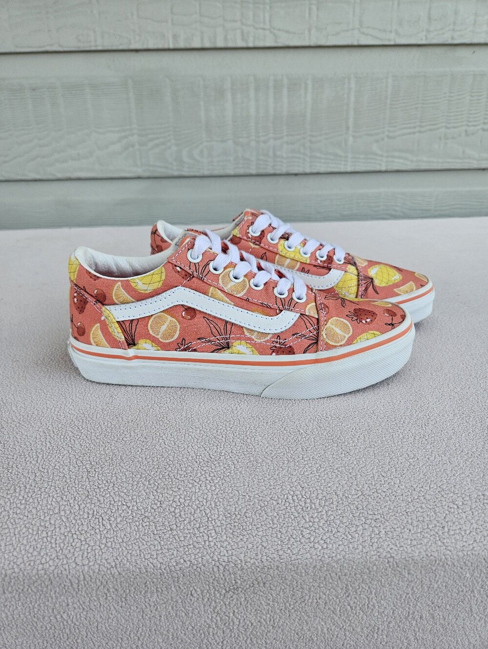 Vans Old Skool Fruity Fruit Coral Sneaker Youth SZ 2.5 Orange Skate Shoe Low Top
